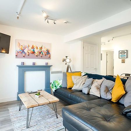 2 Ensuites, Garden, Smart Tv'S In All Rooms! Свонсі Екстер'єр фото