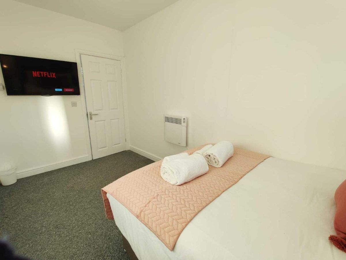 2 Ensuites, Garden, Smart Tv'S In All Rooms! Свонсі Екстер'єр фото
