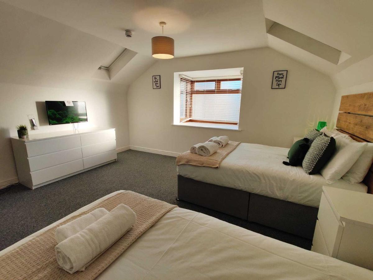 2 Ensuites, Garden, Smart Tv'S In All Rooms! Свонсі Екстер'єр фото