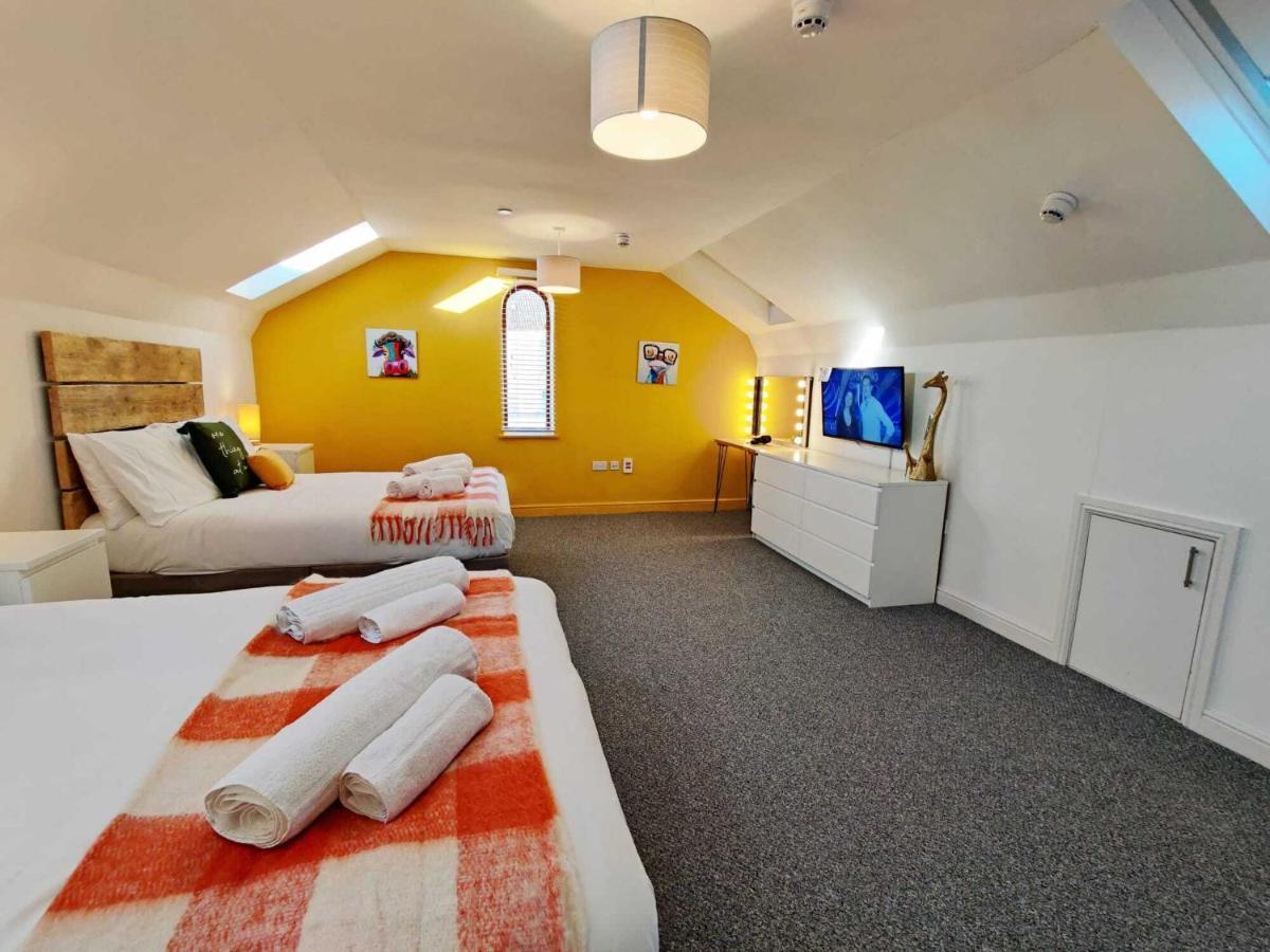 2 Ensuites, Garden, Smart Tv'S In All Rooms! Свонсі Екстер'єр фото