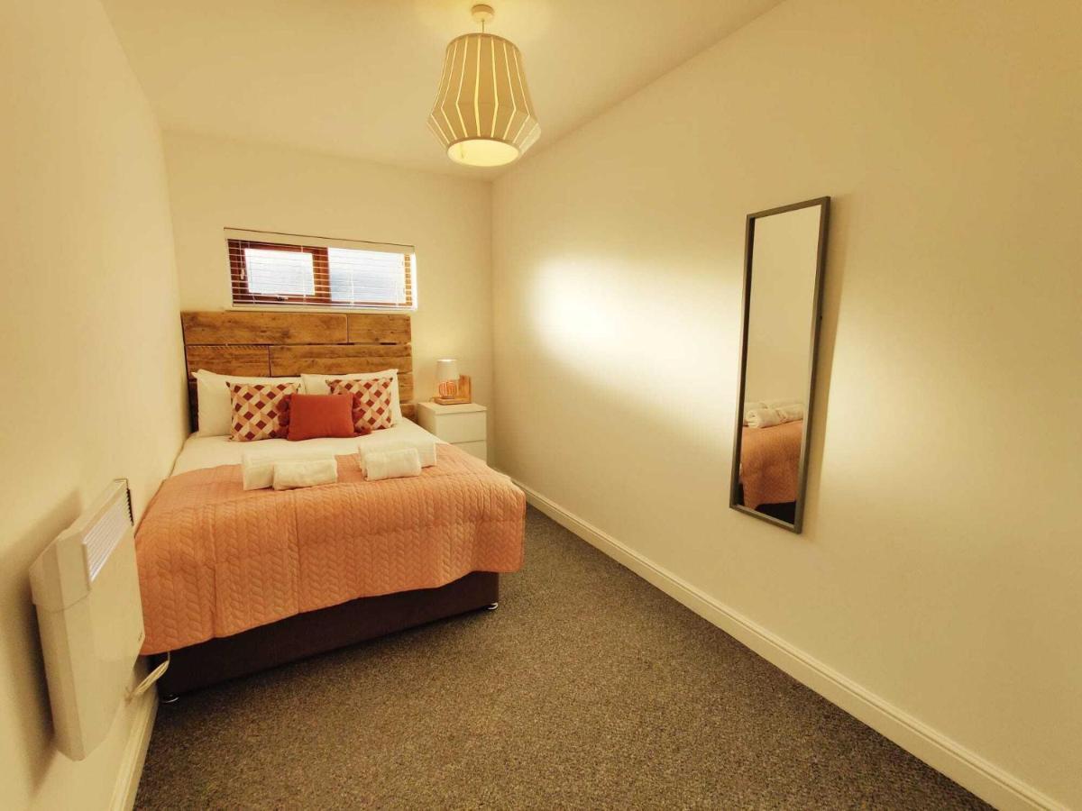 2 Ensuites, Garden, Smart Tv'S In All Rooms! Свонсі Екстер'єр фото