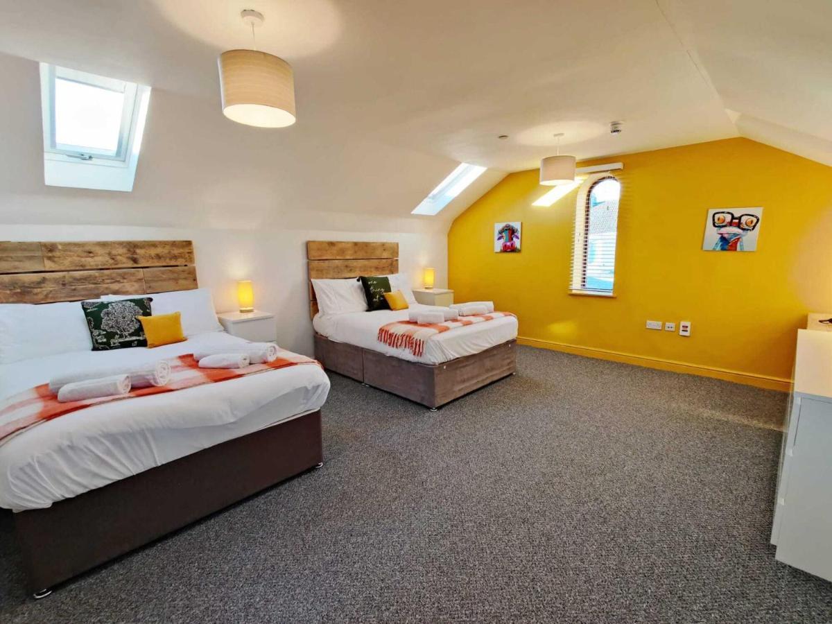 2 Ensuites, Garden, Smart Tv'S In All Rooms! Свонсі Екстер'єр фото