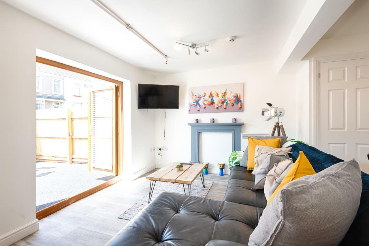 2 Ensuites, Garden, Smart Tv'S In All Rooms! Свонсі Екстер'єр фото